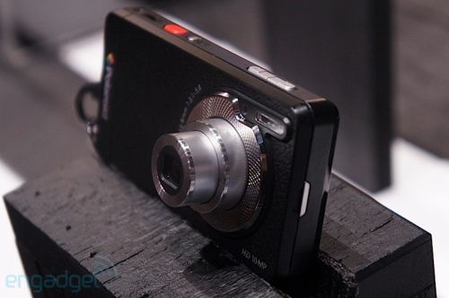  CES 2012: Telefonul Kodak Polaroid de 16 megapixeli, vine cu zoom optic și Android