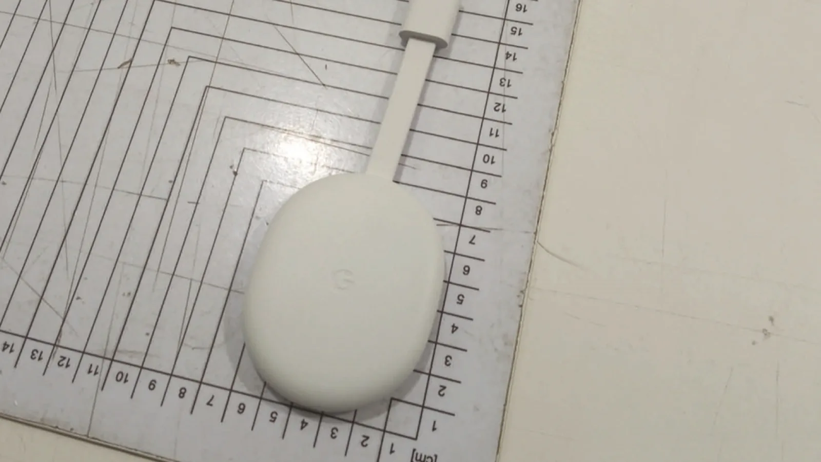 Google Chromecast 2022 va fi mai ieftin şi îl vedem în primele fotografii