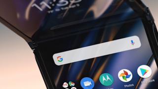 Motorola oferă un tutorial/set de recomandări pentru utilizarea pliabilului Moto RAZR 2019