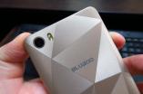 Bluboo Picasso 4G: Design compact, triunghiuri aplatizate şi plastic