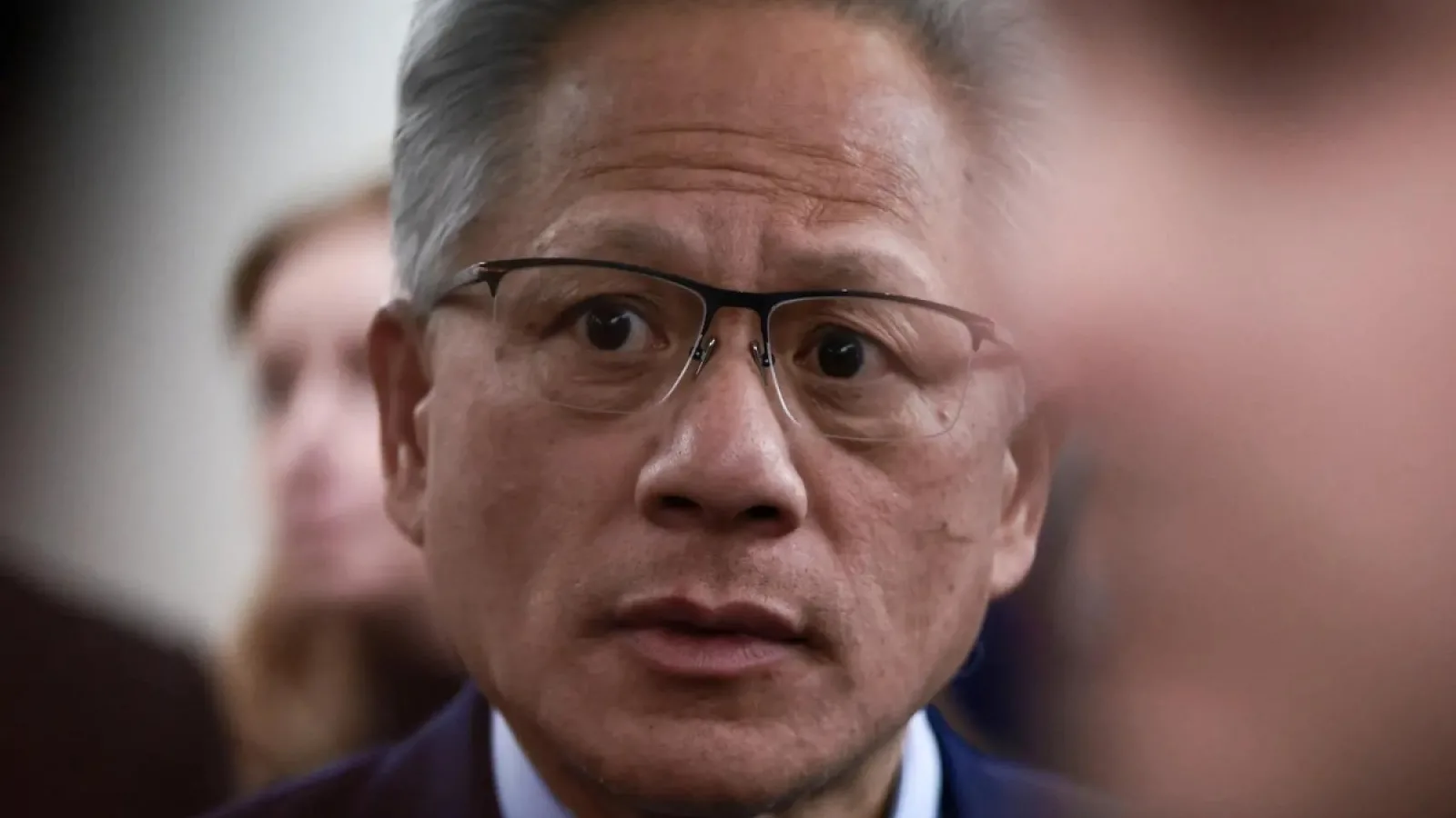 Companiile tech din China continuă să investească în dezvoltarea de cipuri locale, chiar dacă accesul la tehnologia Nvidia începe să se relaxeze după vizita lui Trump la Beijing