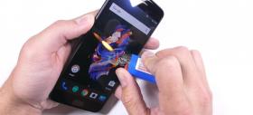 OnePlus 5 primeşte testele clasice de rezistenţă la îndoire, flacără şi zgârieturi, marca JerryRigEverything; Se descurcă bine! (Video)