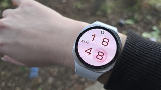 Ai probleme cu bateria ceasului Samsung Galaxy Watch? Ar putea fi vina unei actualizări software