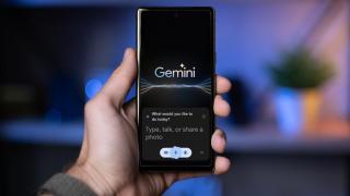 Google ar putea înlocui Google Assistant cu Gemini; compatibilitate incertă pentru dispozitivele cu memorie RAM redusă