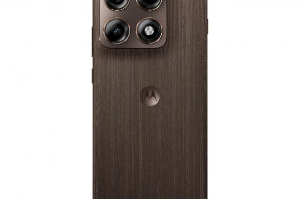 Motorola edge 70 Pro - Fotografii: 2026_edge 70 pro_CHICORY COFFEE_BACKSIDE.jpg