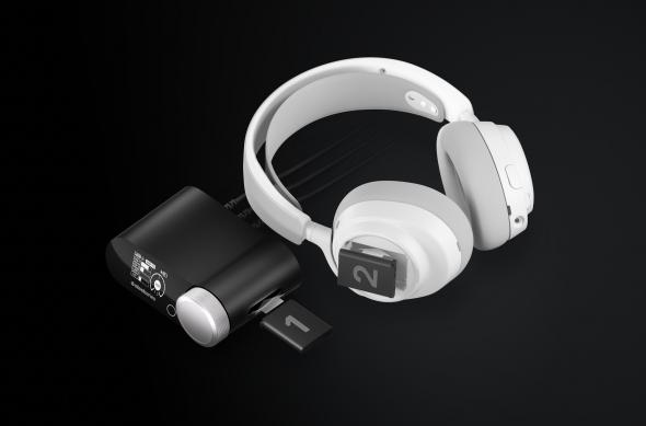 Arctis Nova Pro Omni - Fotografii oficiale: arctis_nova_pro_omni_white_context_infinite_battery_system.jpg