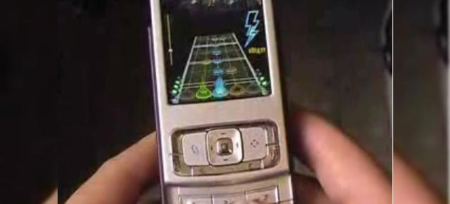 Guitar Hero Mobile te face star rock pe mobil!