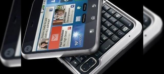 Motorola Flipout, un telefon patrat care ruleaza Android 2.1