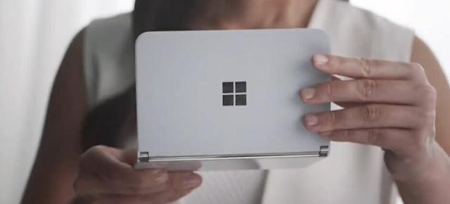 Microsoft Surface Duo va sosi mult mai devreme decât ne aşteptam; Ar fi gata chiar la vară