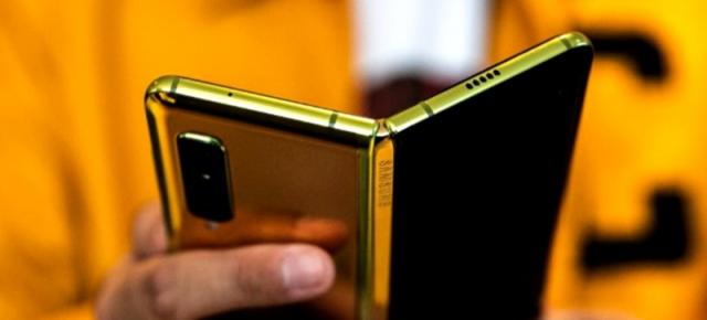 Noul pliabil Samsung Galaxy Fold 2 va sosi pe negru și maro; Debutul rămâne stabilit pentru luna august