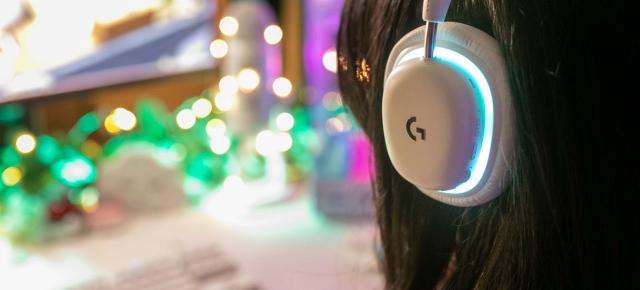 Gaming pentru domniţe: Logitech G a lansat Aurora Collection, colecţie feminină de căşti, tastaturi, mouse, accesorii