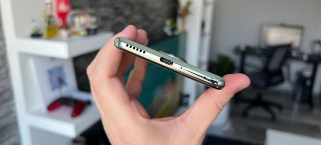 Huawei nova 13 Pro: Conectivitate limitată din motivele cunoscute, dar stă bine la Wi-Fi