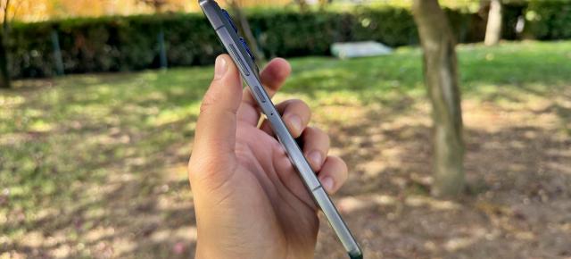 Motorola edge 70: Seria edge nu mai este despre ecranul curbat, înseamnă acum și smartphone-uri foarte subțiri, de 6mm