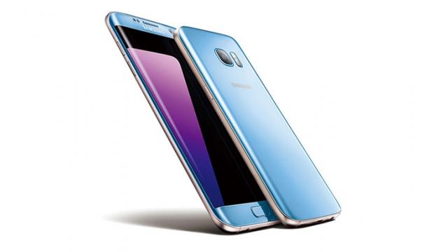 <b>Samsung Galaxy S7 Edge debutează în versiunea Blue Coral</b>Modelul Samsung Galaxy Note 7 în varianta Blue Coral s-a bucurat de un real succes pe piață, nuanță de culoare ce revine acum pe Galaxy S7 Edge. Acest din urmă handset este disponibil de acum și în această variantă de albastru pal ce arată foarte bine