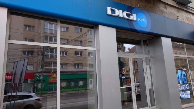 <b>RCS & RDS va aplica suprataxe pentru anumite servicii de roaming în SEE încă un an; Iată în ce condiţii</b>RCS & RDS a anunţat în această săptămână ca a obţinut autorizaţia de la ANCOM pentru a aplică anumite suprataxe pentru unele servicii de roaming furnizate în cadrul Spaţiului Economic European (SEE) pentru încă 12 luni.