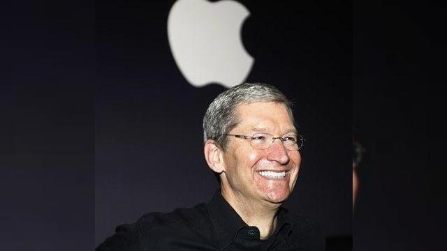 <b>Tim Cook - cel mai bine plătit CEO din SUA</b>Apple și-a recompensat regește noul CEO după cum spune un studiu al Wall Street Journal. A adunat 378 milioane dolari în 2011. Cea mai mare parte din sumă a veni din acțiunile dăruite în aprilie 2012 - 1 milion. &nbsp; Salariul său de bază se...