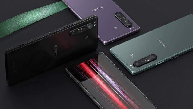 <b>Sony Xperia 1 III va aduce un ecran superior 4K OLED, procesor Snapdragon 888; Avem şi preţ</b>Sony Xperia 1 III este următorul mare flagship pe care Sony îl pregăteşte pentru debut şi modelul sau inaugural pentru procesorul Qualcomm Snapdragon 888. Am avut câteva scăpări până acum