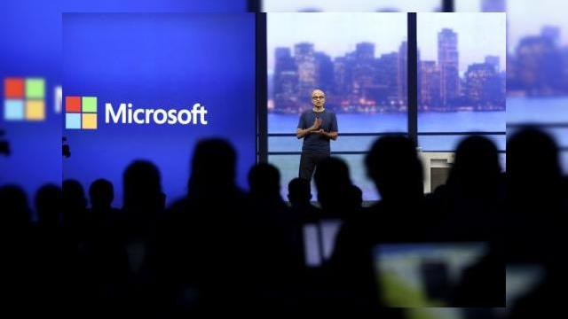 <b>Microsoft a concediat sute de angajaţi fără vreun anunţ oficial, restructurările continuă</b>Cu ceva vreme &icirc;n urma Microsoft anunţa un plan de restructurare ce presupunea 18.000 de concedieri. Ultimul val al acestui program a avut loc &icirc;n această săptăm&acirc;nă, sute de angajaţi fiind puşi pe liber. &nbsp; Totul a &icirc;nceput...