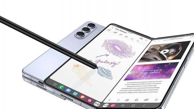 <b>Designul S-Pen-ului pentru Galaxy Z Fold7 ar putea fi modificat; Va păstra Samsung conectivitatea Bluetooth și opțiunile Air Actions?</b>Multe controverse s-au iscat odată cu lansarea lui Galaxy S25 Ultra. Noul S-Pen integrat în corpul smartphone-ului de top a pierdut conectivitatea Bluetooth și odată cu ea opțiunile Air Actions. Se vehiculează acum că Samsung urmează să modifice S-Pen-ul