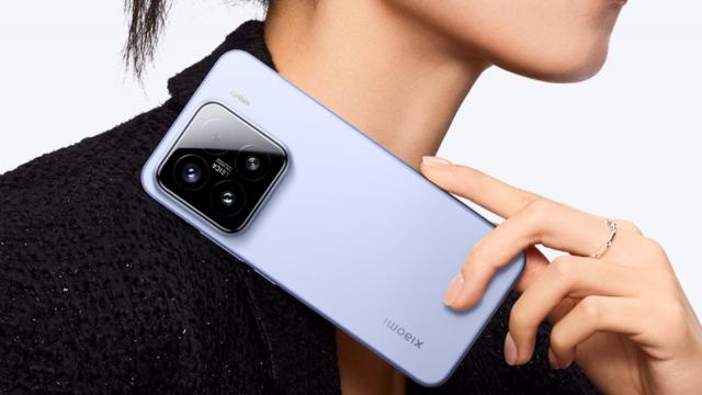 <b>Xiaomi 16 Pro ar putea avea rama metalică imprimată 3D şi un buton extra</b>După ce seria Xiaomi 15 și-a făcut debutul global săptămâna aceasta, deja apar primele zvonuri despre viitoarea serie Xiaomi 16. Conform unei scurgeri de informații recente, Xiaomi 16 Pro ar putea fi primul smartphone al companiei cu un cadru metalic